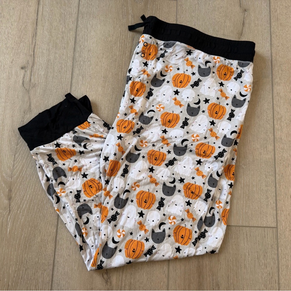 🌶️ NWOT Little Sleepies Pumpkin and Moon Pajama Bottoms. Size XXL